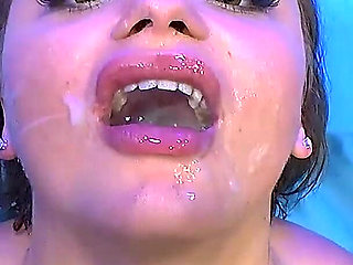 Brunette Slut in Ggg Blowbang Swallowing Cum