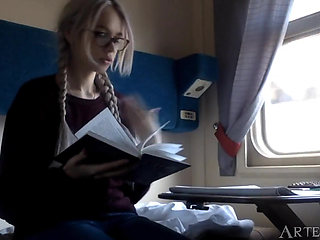 How to Entertain Yourself on the Train