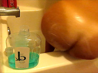 Splish Splash Big Booty Bath