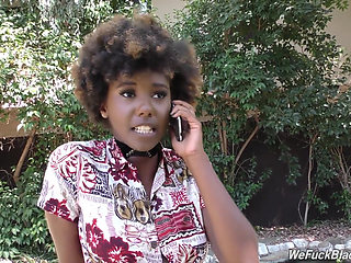 Ebony Daizy Cooper fucks huge wite dick