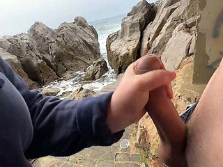 German Amateur Couple Huge Cumshot After Beach Handjob