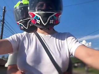 Bra-Less Encounter with a Busty Client in Wild Heat