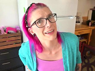 Stepmom Finds Her Inferiority