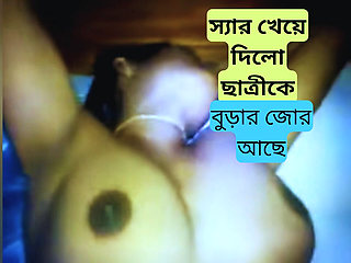 Big tits 18y old school girl explore to her sexuality for the first time