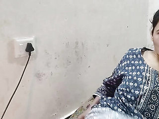 Teacher ko fee nhi diya to usne meri chhut maari