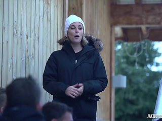 Julia fulfills her fantasy thanks to Cataleya! - Jacquie et Michel TV