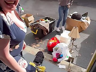 Storage unit auction ends in public FFM quickie