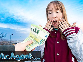 Stunner Yeri Blue and Kate Quinn's outdoors porn