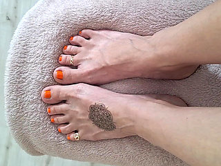 quick squirting on tattooed foot after work