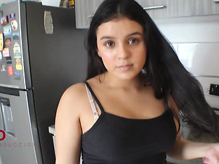 My Vacation Is Over and the First Thing I Find at My Parents' House Is My Stepsister