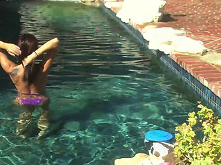 Seeing his gorgeous neighbor sunbathing topless made him want to eat her juicy pussy