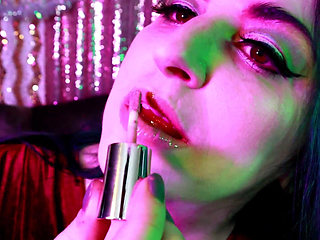 100 Layers of Lipgloss Asmr