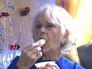 Imagine this banana was your cock - Sparkle