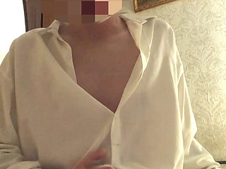 Young Twink Shows His Feet and Jerks off