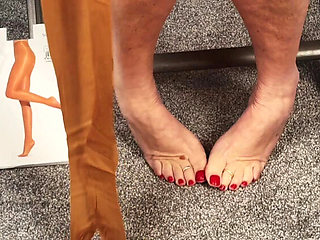 Mature Mrs MF Gets New Pantyhose Gift for Her Feet