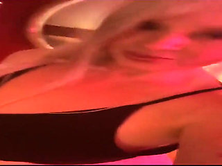 704088638501167105. mp4