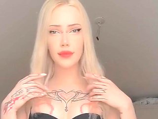 A true beauty queen  by LilyCandy18: Amateur, Blonde  Verified Creators Porn
