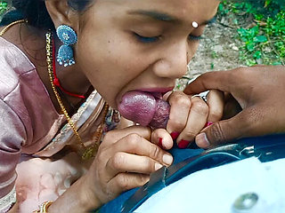 Indian Bhabhi Outdoor Sex With Devar - Desi Village Public Fucking Hindi Audio