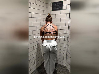 PUSSY FLASH - TEEN'S YOGA ROUTINE GOES WRONG