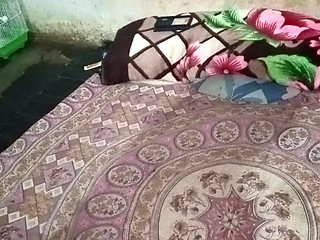 18 years old India girl masturbate in front of husband