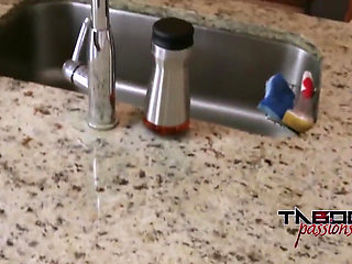 Freeuse Teen Anastasia Rose in Home for Thanksgiving