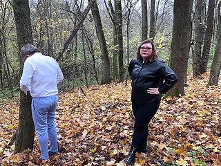 Dominatrix Mistress April - Forrest beating