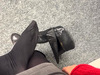 Amateur wild chick solo masturbation