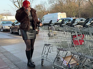 My first internship in the supermarket and I was allowed to go blank into her MILF hole... am I now threatened with being kicked out?
