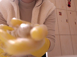 My Stepsister in Yellow Dishwashing Gloves Takes a Bath with a Dildo and Lots of White Foam and Soap