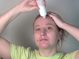 Face massage with dildo