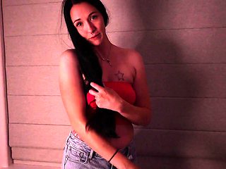 Amateur Webcam Chick Masturbates On Webcam More at