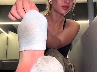 Close up MILF masturbation