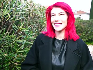 Oney, 23, welcomes us to her home in Aix-en-Provence to try... anal! - Jacquie et Michel TV