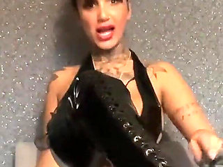 Dominant Tattooed MILF Commands Your Strokes Now