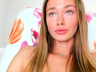 Horny Webcam Babe Solo Masturbation