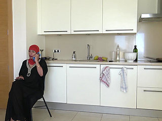 A Lebanese Slut Talks on the Phone and Masturbates