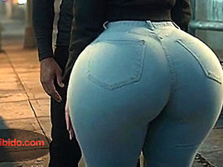 Curvy Woman with Huge Ass Twerking for Her Partner