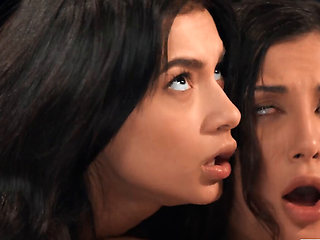 Attractive hottie invite friend to share fat cock and creampie