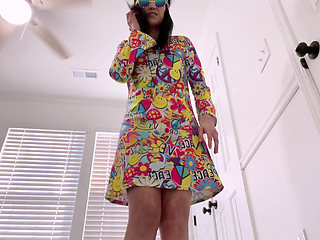 Devyn's Groovy '60s Giantess Fantasy 4K POV Tiny Surrender Awaits!