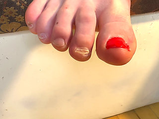 Polish My Foot Nails