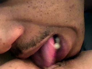 Real amateur girlfriend pussy licked and fingered in hd