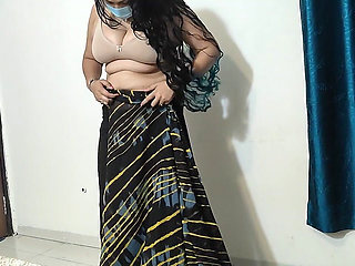 Stepmom Change Dress Wear a Saari