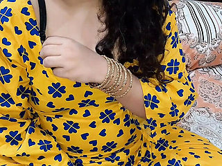 Sexy Bhabhi Shows Bra Strip to Brother-in-Law