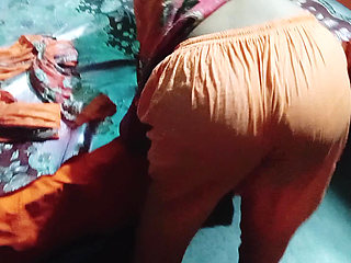 Desi Indian Bhabhi and Servant Sex video