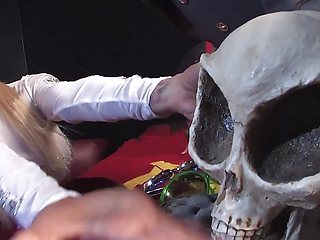 Russian Kosmonaut Nikita gets a gag order from her general