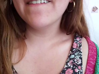 Katie amateur brunette girl toying pussy with a vibrator