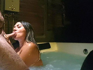 Teen screams when I break her ass and cum inside her anus