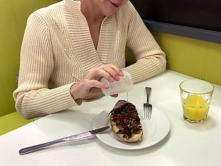 Mature food fetish in restaurant huge cumshot