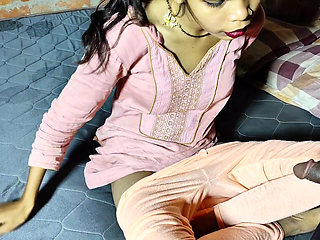 I met my old boyfriend at the wedding and got my pussy fucked after seeing his penis.