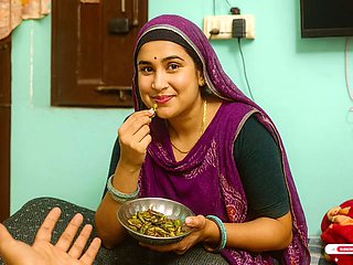 Pakistani Milky Aunty With Her Kiss Romantic On Bed By -snapchat143